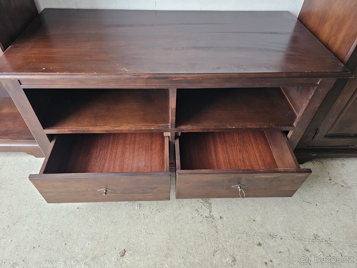 Masivní obývací stěna PFISTER - 4