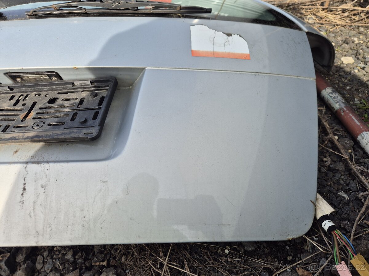 Páté dveře Volkswagen Golf 4 - 4