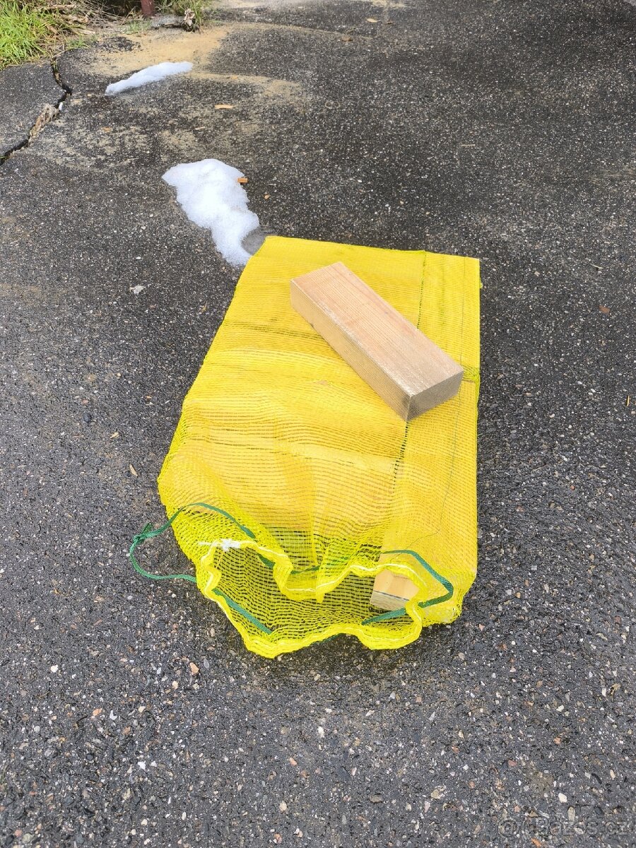 Dřevo na rozpálení komínů atd. - 4