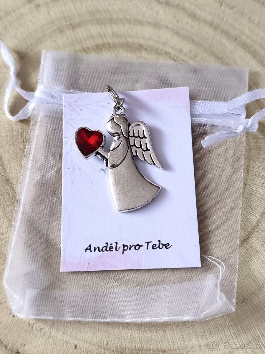 Anděl držící kamínkové srdce..... pro Tebe - 4