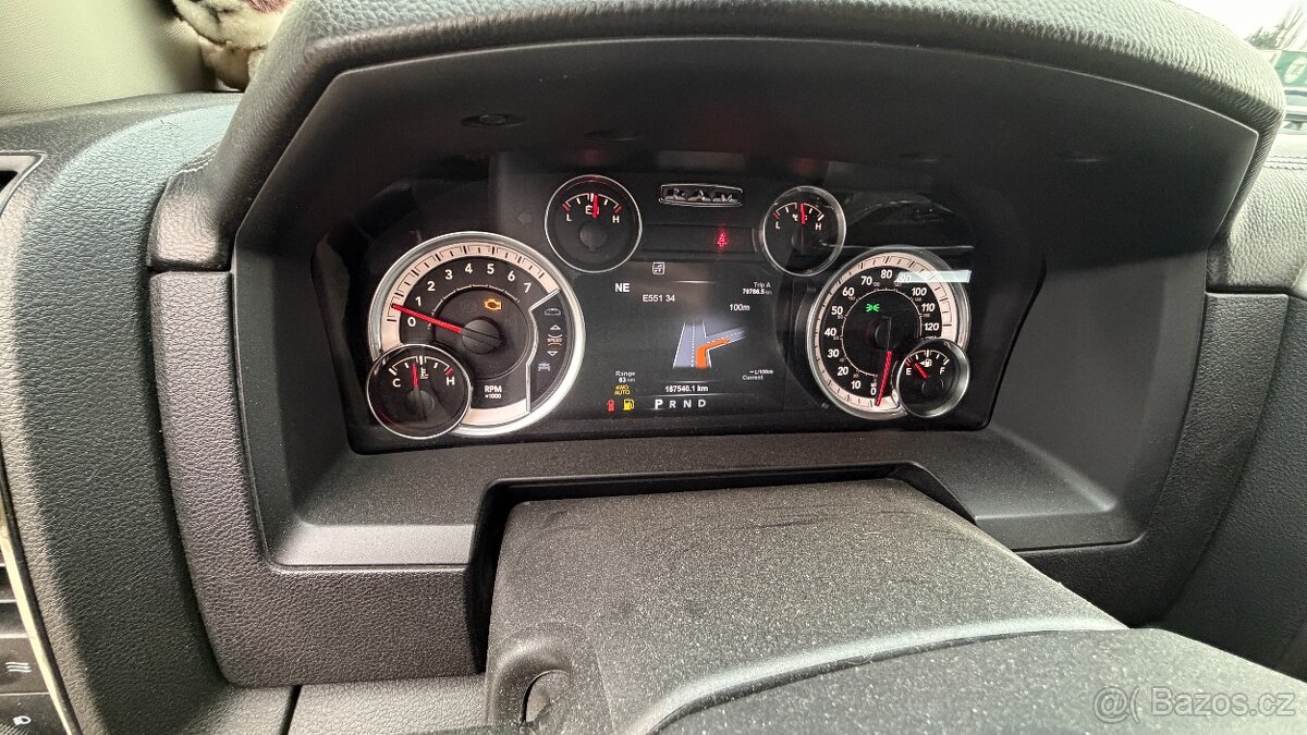 Dodge RAM 1500 r.v.2015 - 4