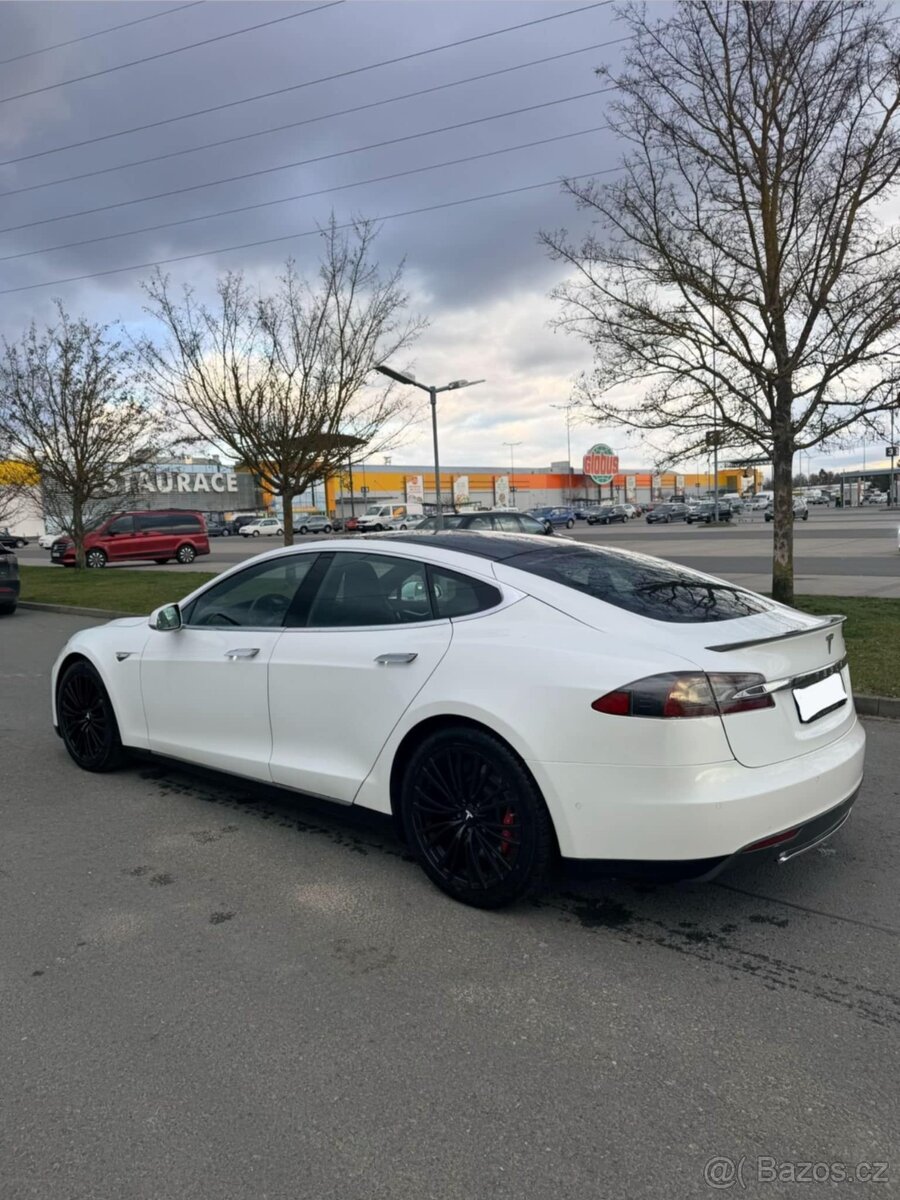 Tesla model S. 85D PERFORMANCE Tankovani zdarma - 4