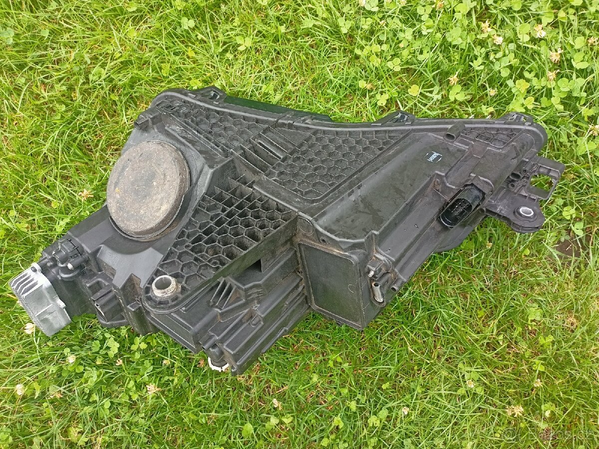 Přední světlo superb iii - 4