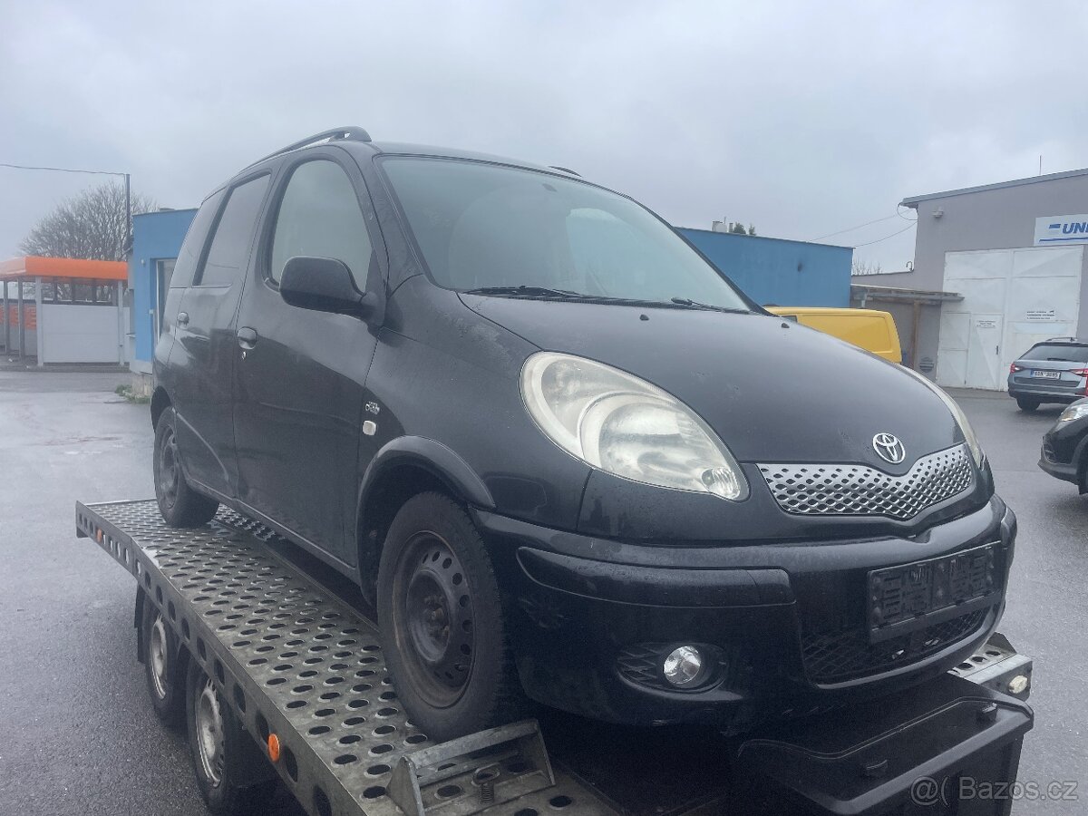 Toyota Yaris Verso 2003--facelift-1.4 D-55kw - 4