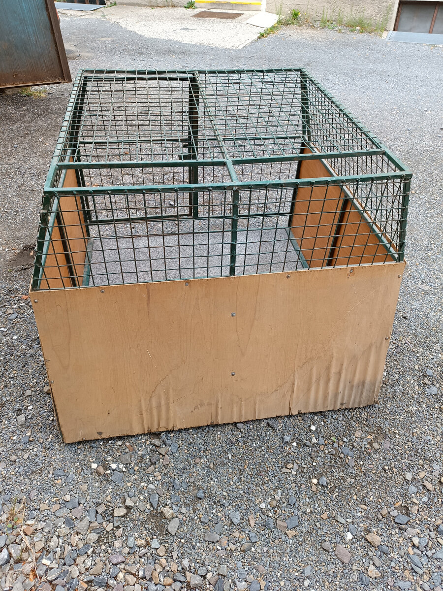 klec do auta pro psa - 4