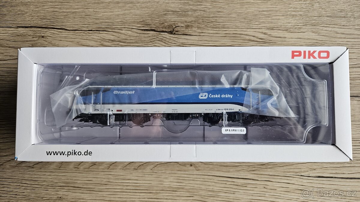 H0 PIKO 59845 - Nový Taurus Railjet 1216 ČD - DCC/ZVUK - 4