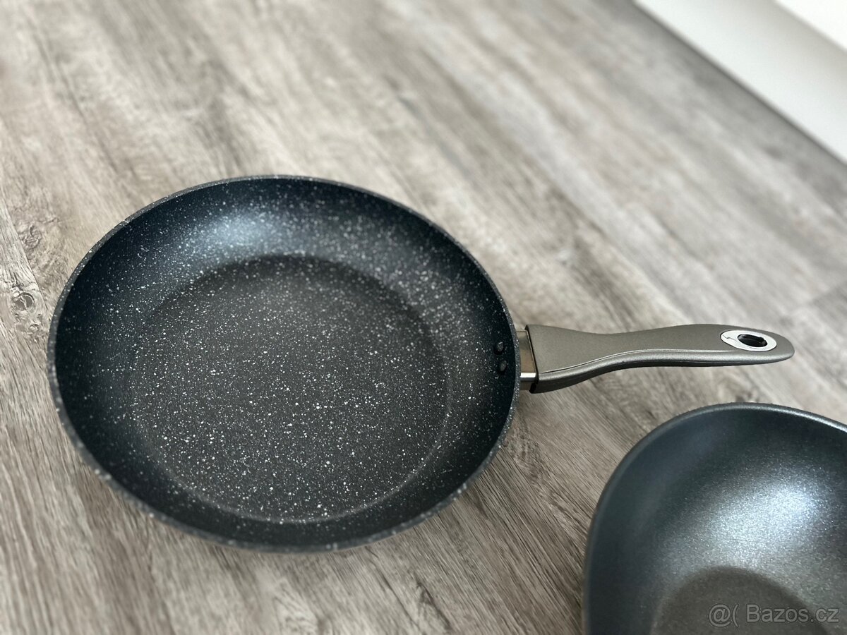 Pánev wok + nepřilnavá granitová pánev - 4
