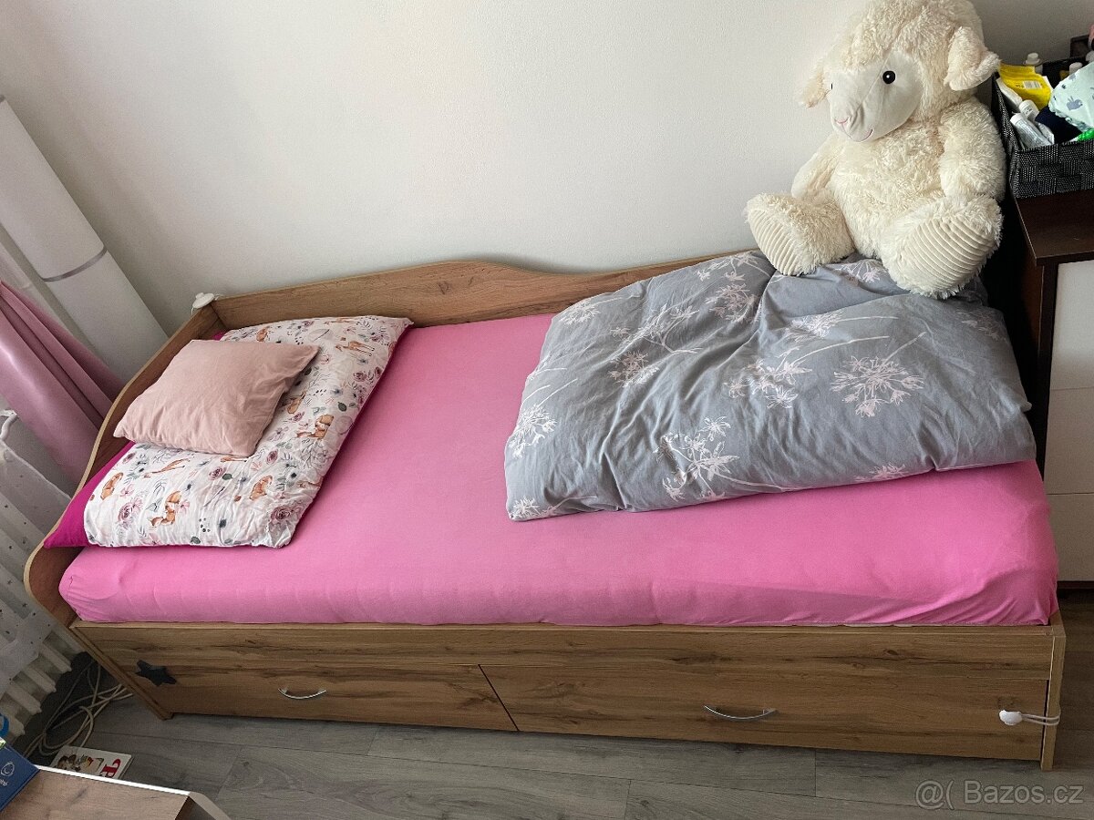 Postel s úložným prostorem - 4