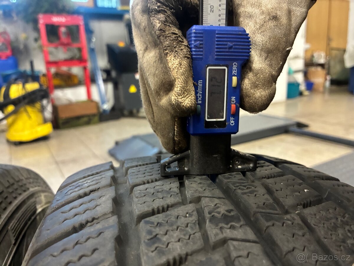 Hankook Winter RW06 225/60 R16C - 4