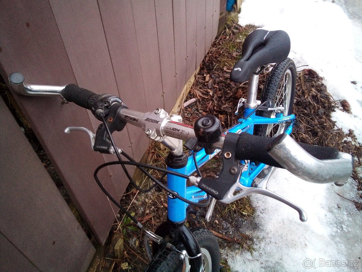 Author cosmic 20 - 4