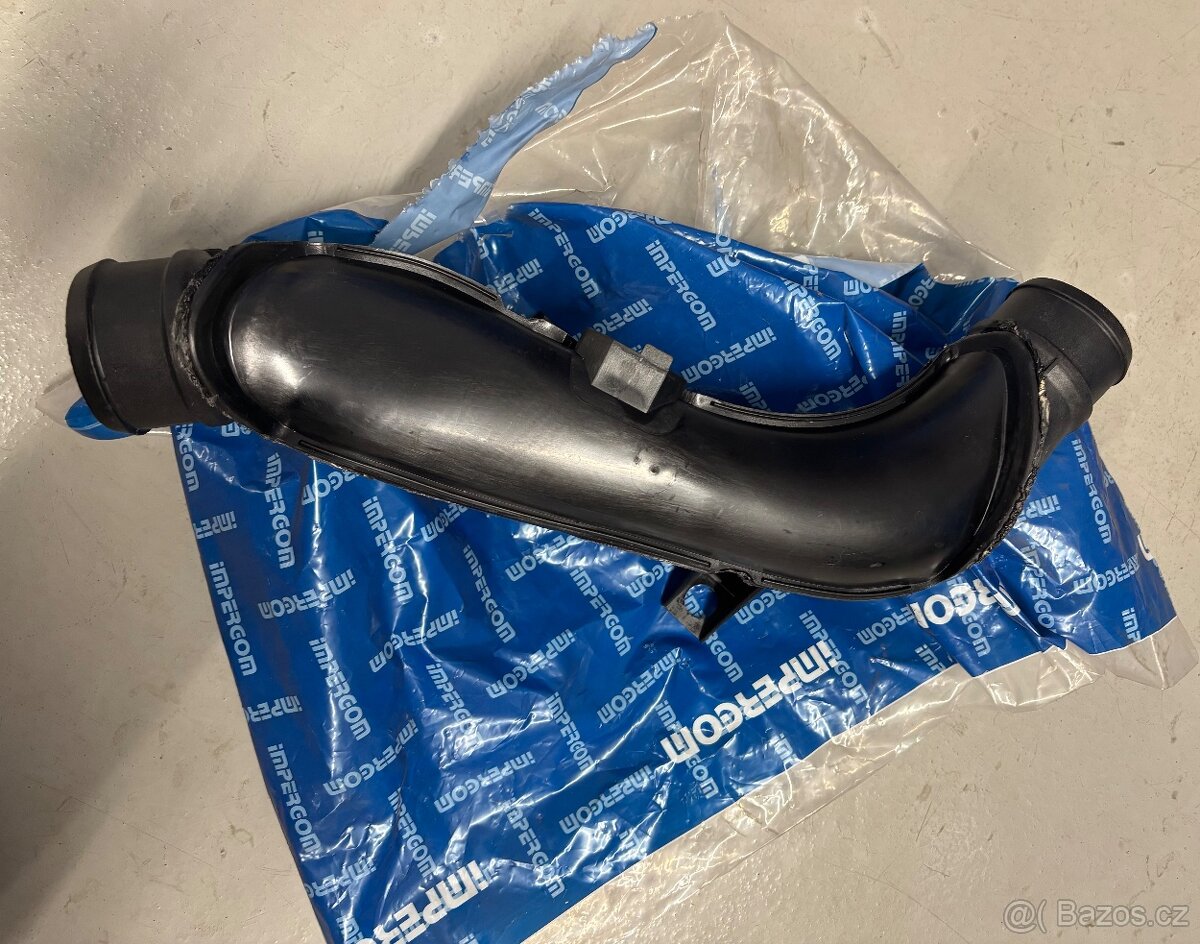 Hadice plnícího vzduchu - 4