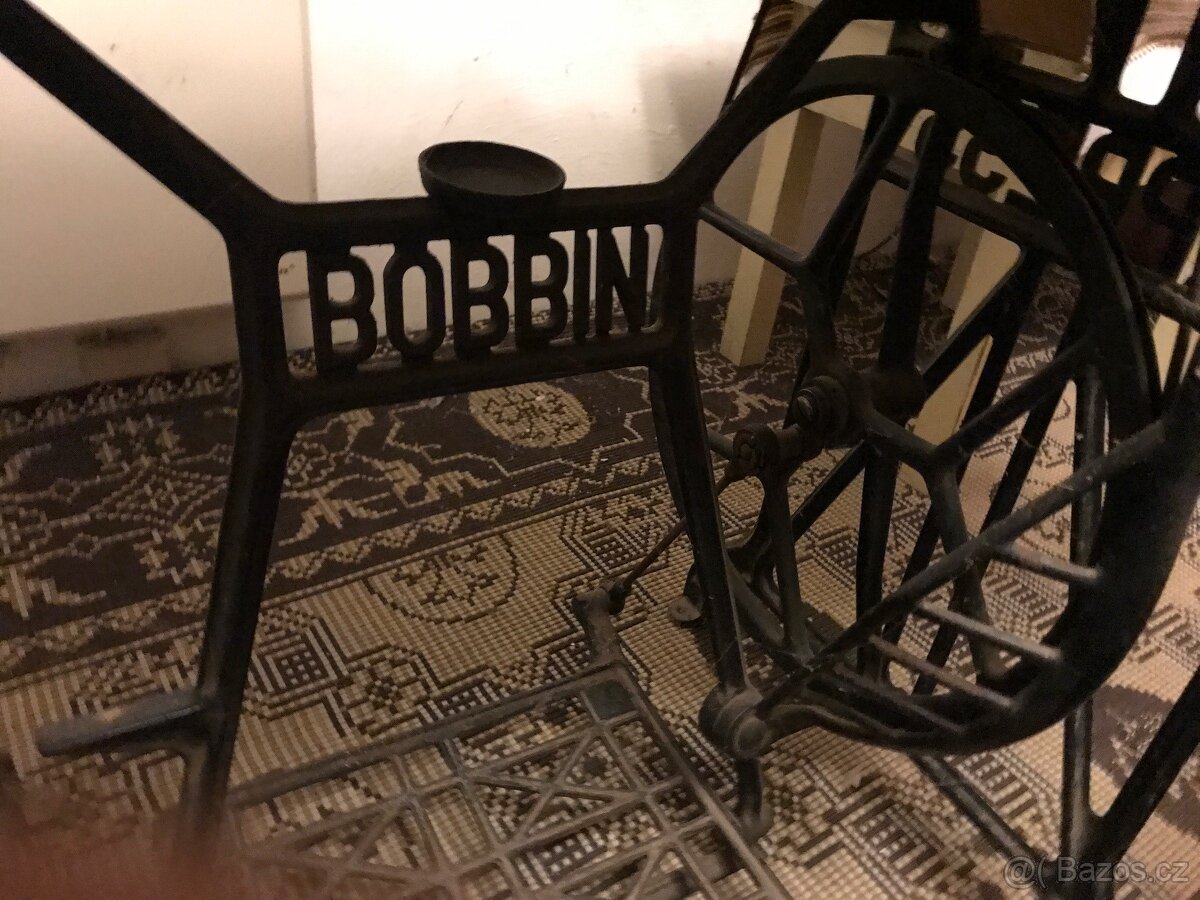 Retro šicí stroj - 4