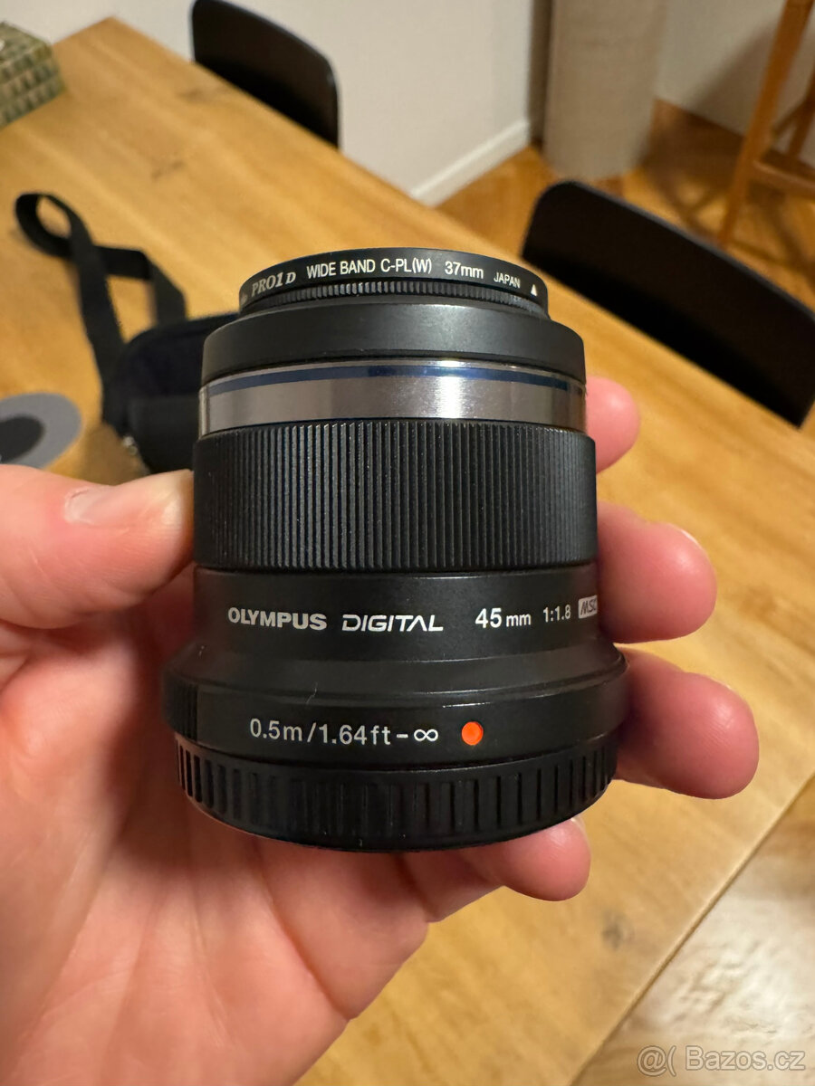 Olympus OM-D E-M5 - 4