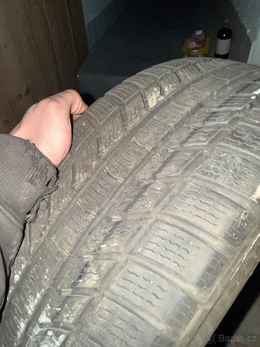 Continental zimni 225/50 R18 99V - 4