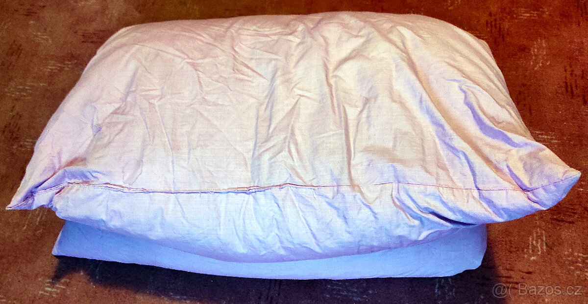 Péřová prošívaná deka + polštáře - 4