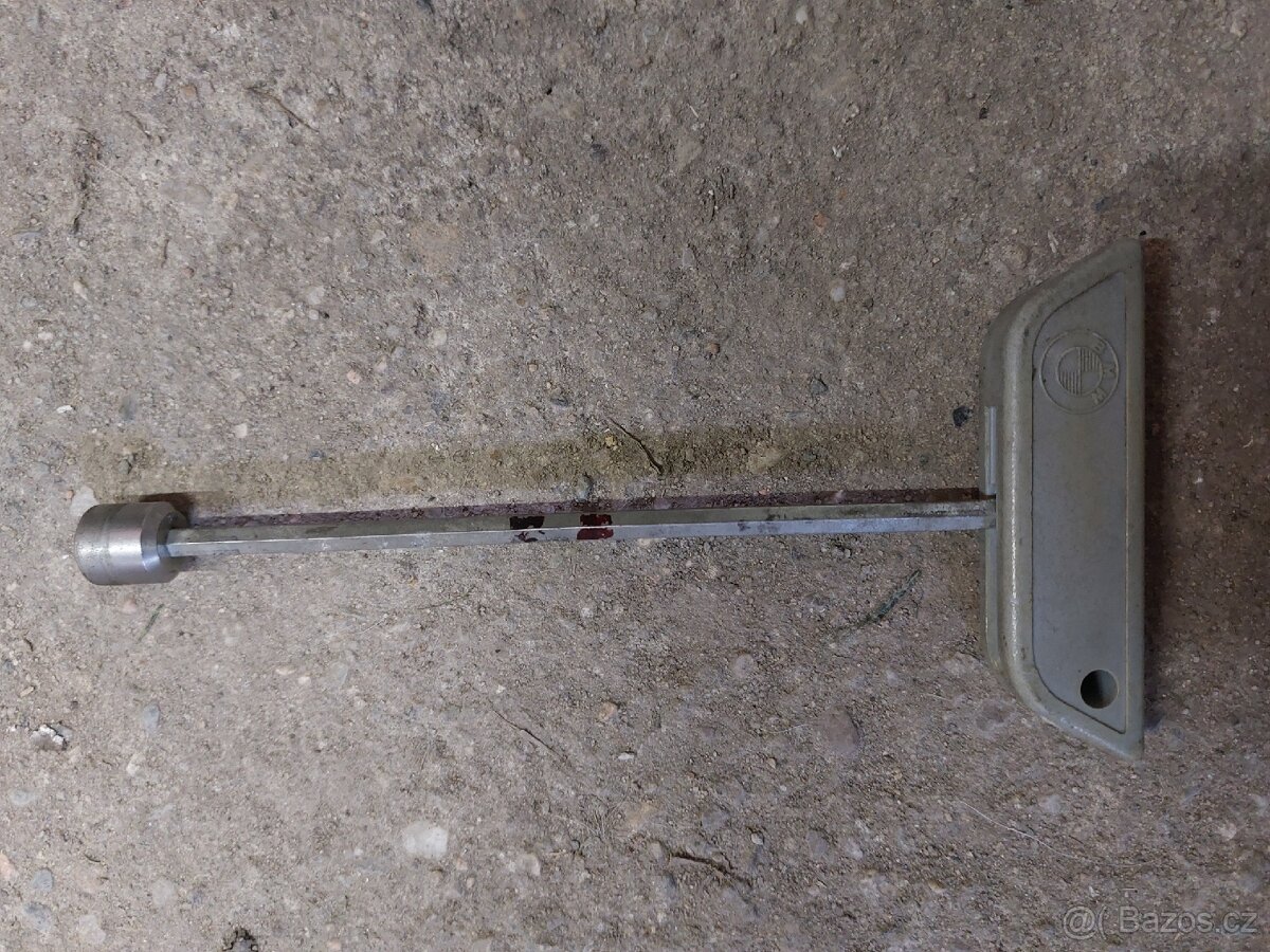 Střešní nosič na kolo E36/E39 - 4