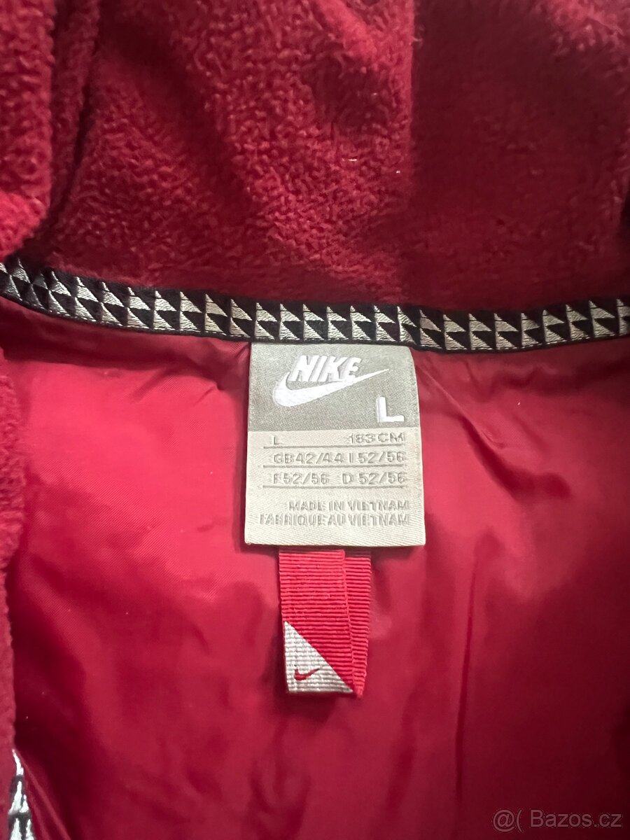 Péřová vesta Nike - 4