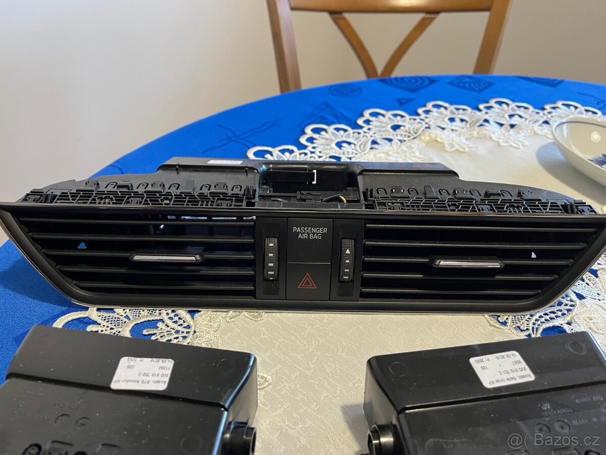 Výdechy topení (klimatizace) Škoda Superb 3 - 4