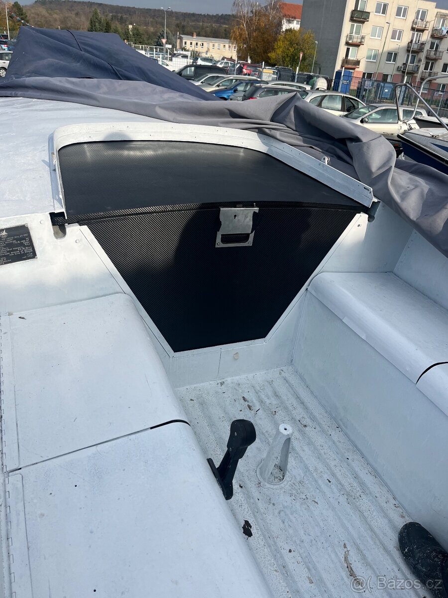 Prodám duralovou plachetnici tovarní vyroby - 4