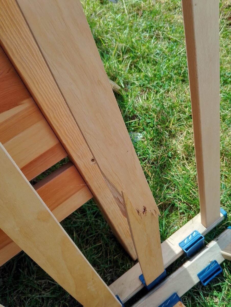 Manželská postel. - 4