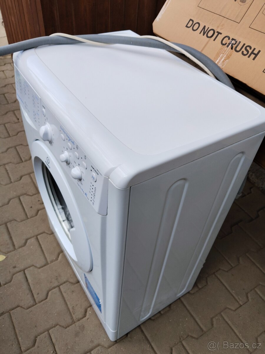 Pračka Indesit - slim - 4