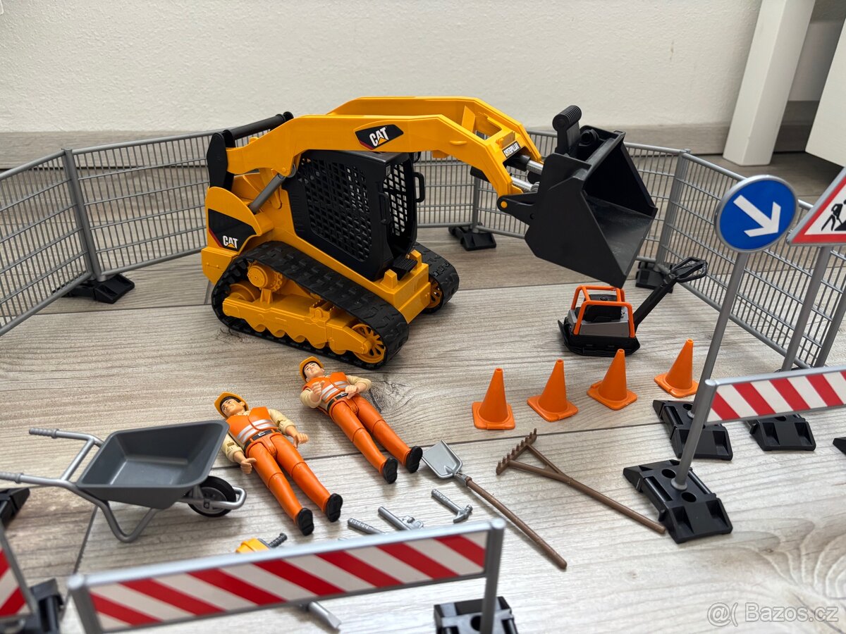 Bruder 2136 Nakladač CATERPILLAR s příslušenstvím - 4