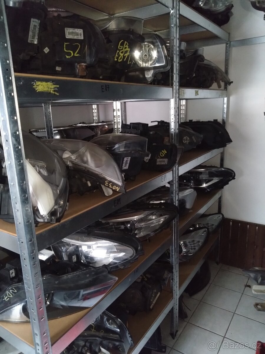 Přední, Zadní světlo BMW - 4