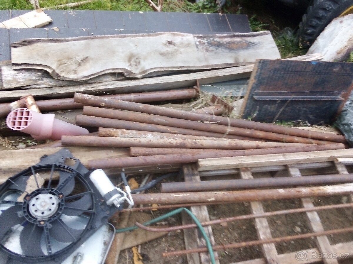 Trubkové lešení a žabky a stojky, hakyna - 4