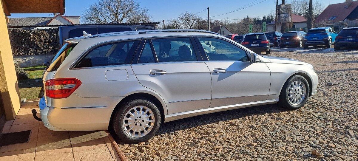 Mercedes-Benz Třídy E 220 CDI 125kW ELEGANCE - 4