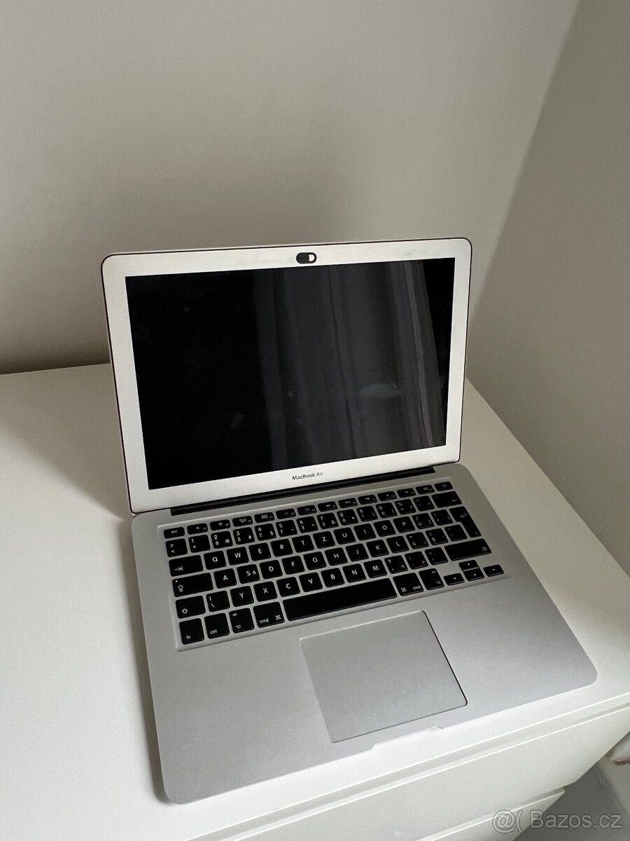 Apple MacBook Air 13” (2017) – super stav - 4