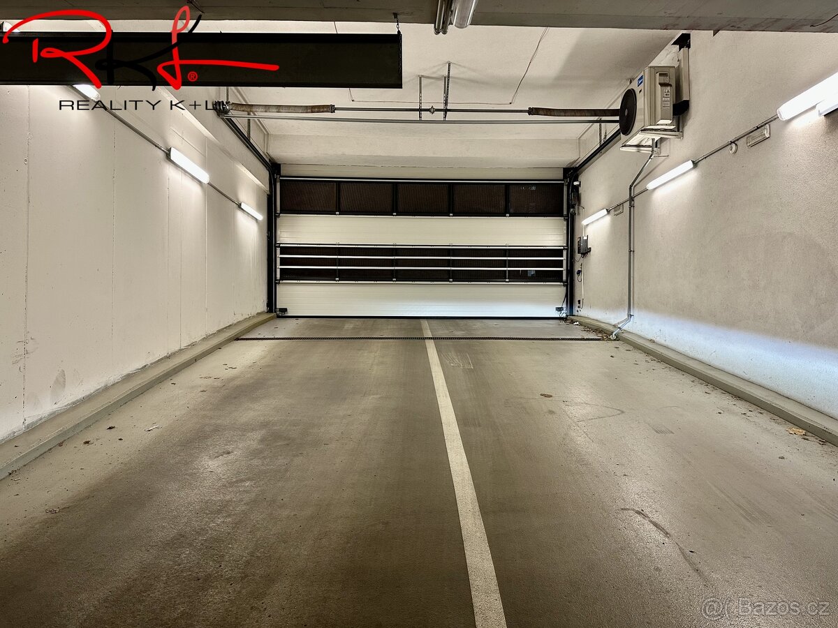 Pronájem, garážové stání, Holešovice, Praha - 4