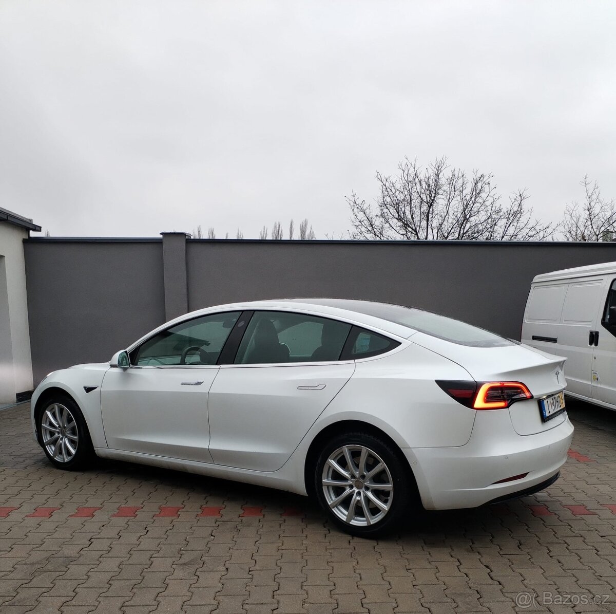 Tesla model 3 Long Range Dual Motor - 4