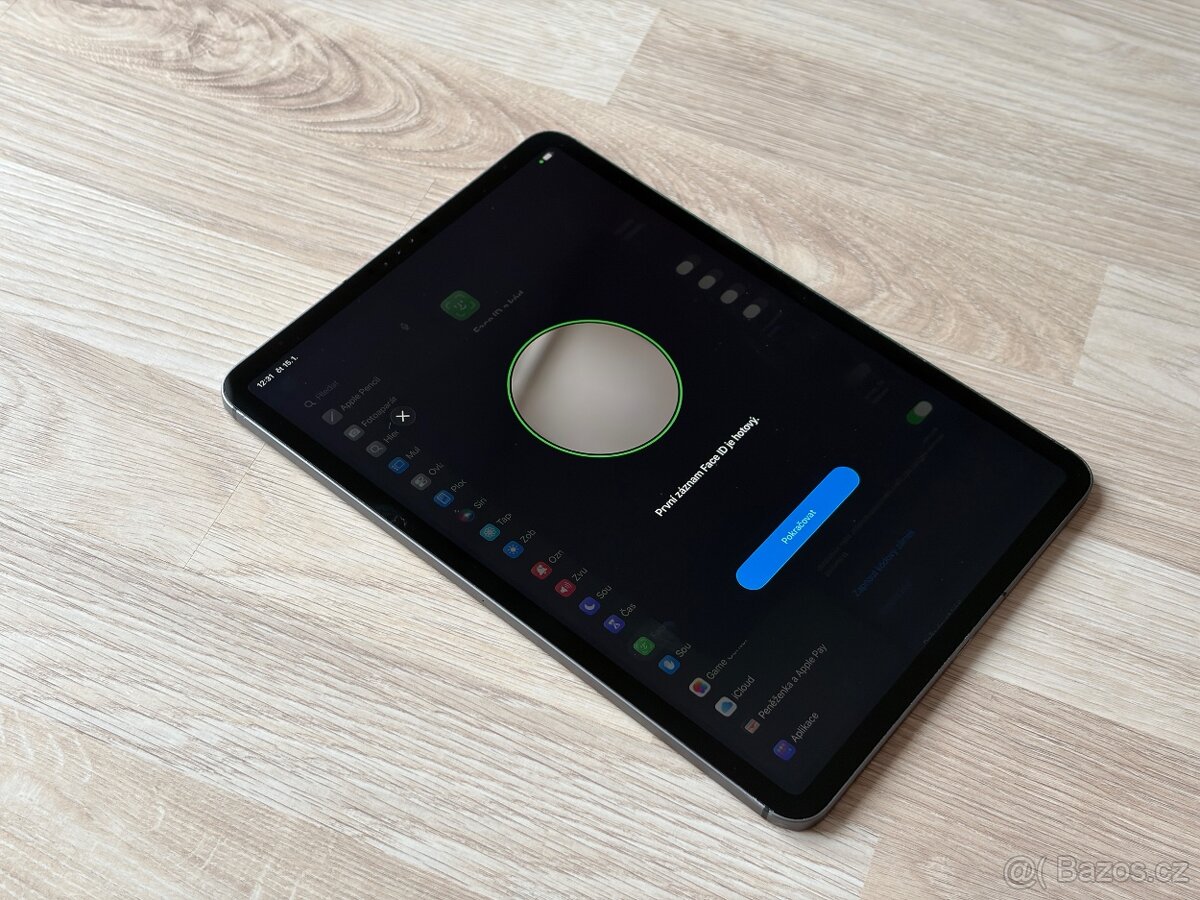 Apple iPad Pro 11 256Gb Wifi / Cellular + Smart Keyboard - 4