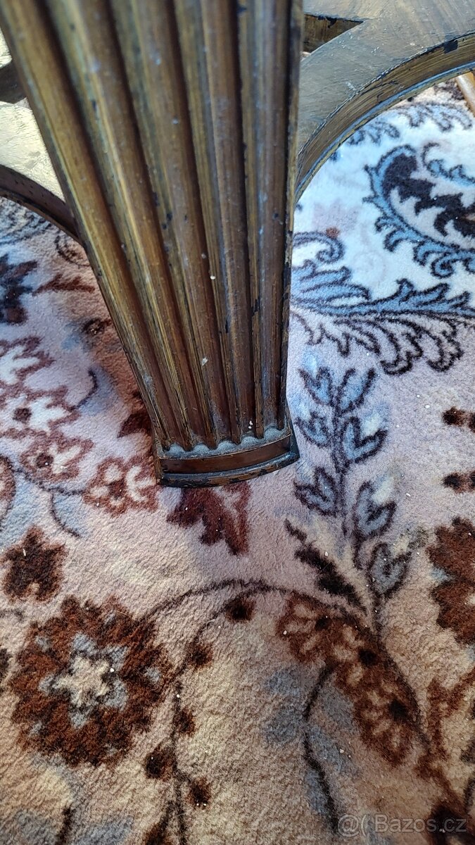 Starožitný dřevěný stolek průměr 86cm - 4