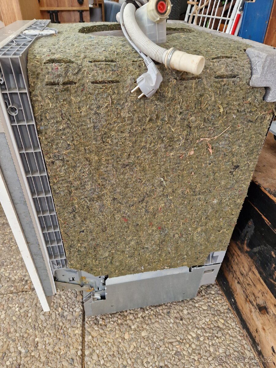 Myčka Bosch Silence plus 60cm - 4