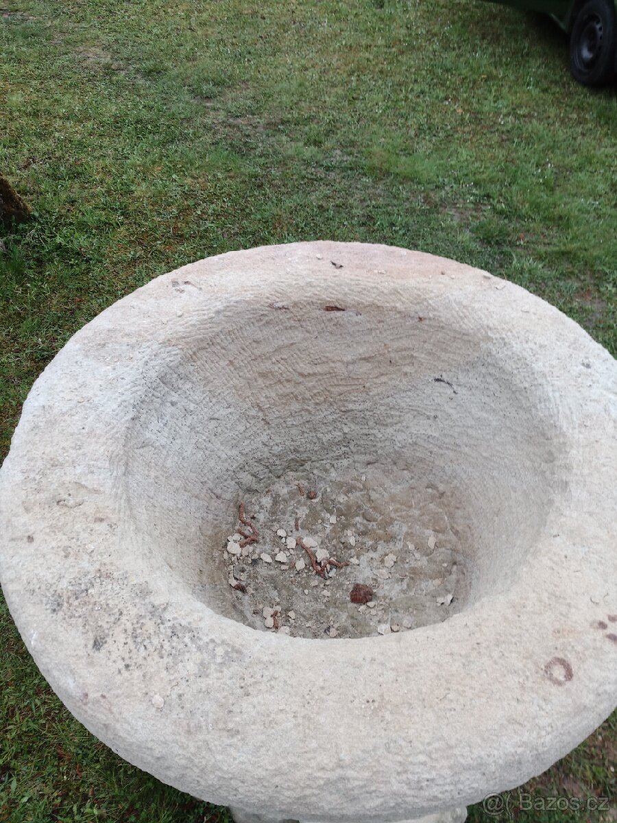 Pískovcový květináč - 4