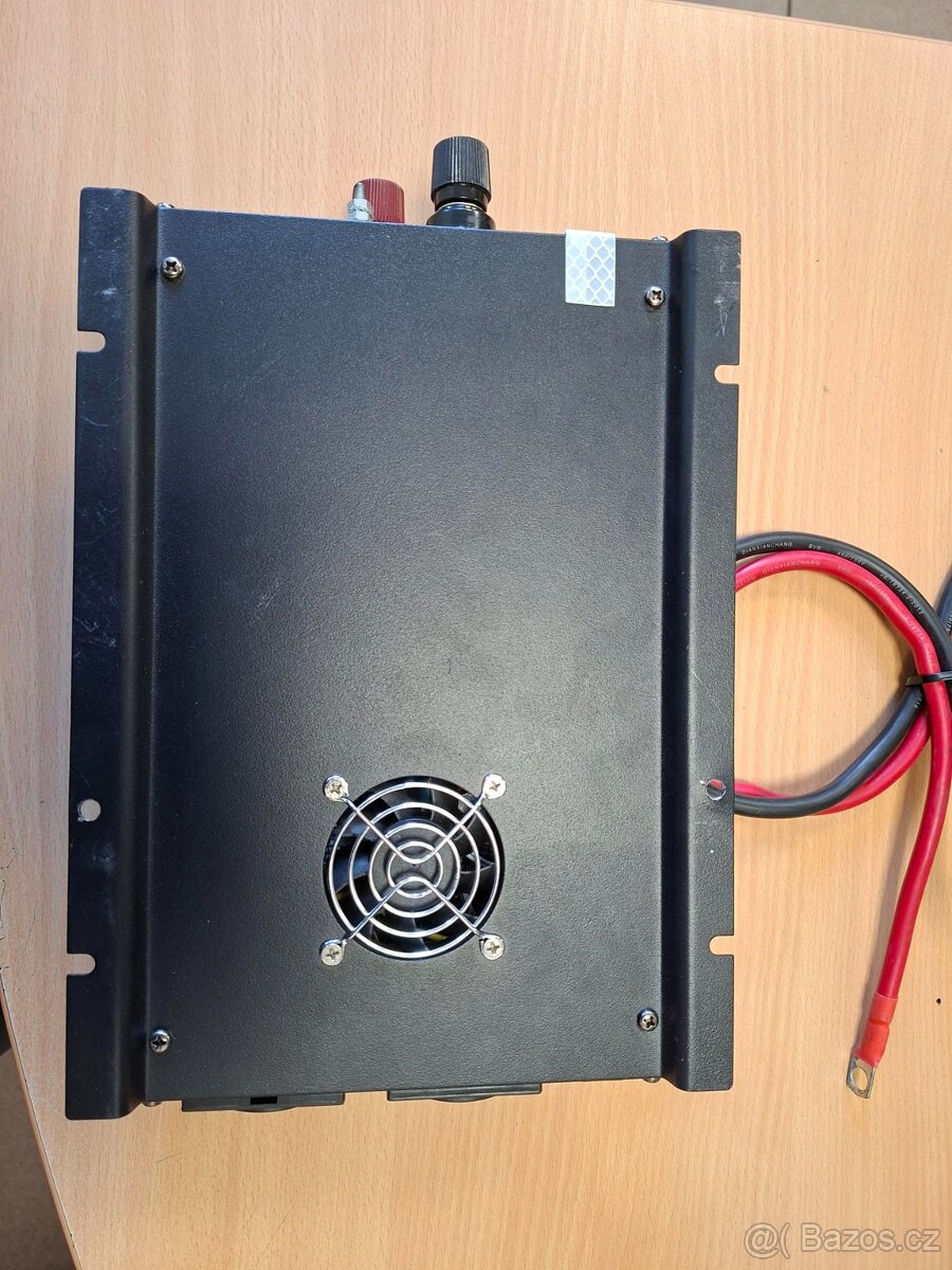 Měnič napětí 12V/230V 1600W - 4