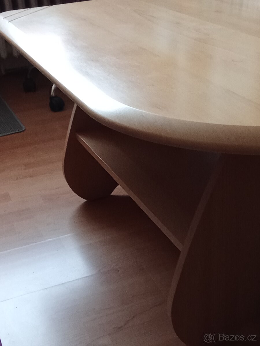 Konferenční stolek - 4