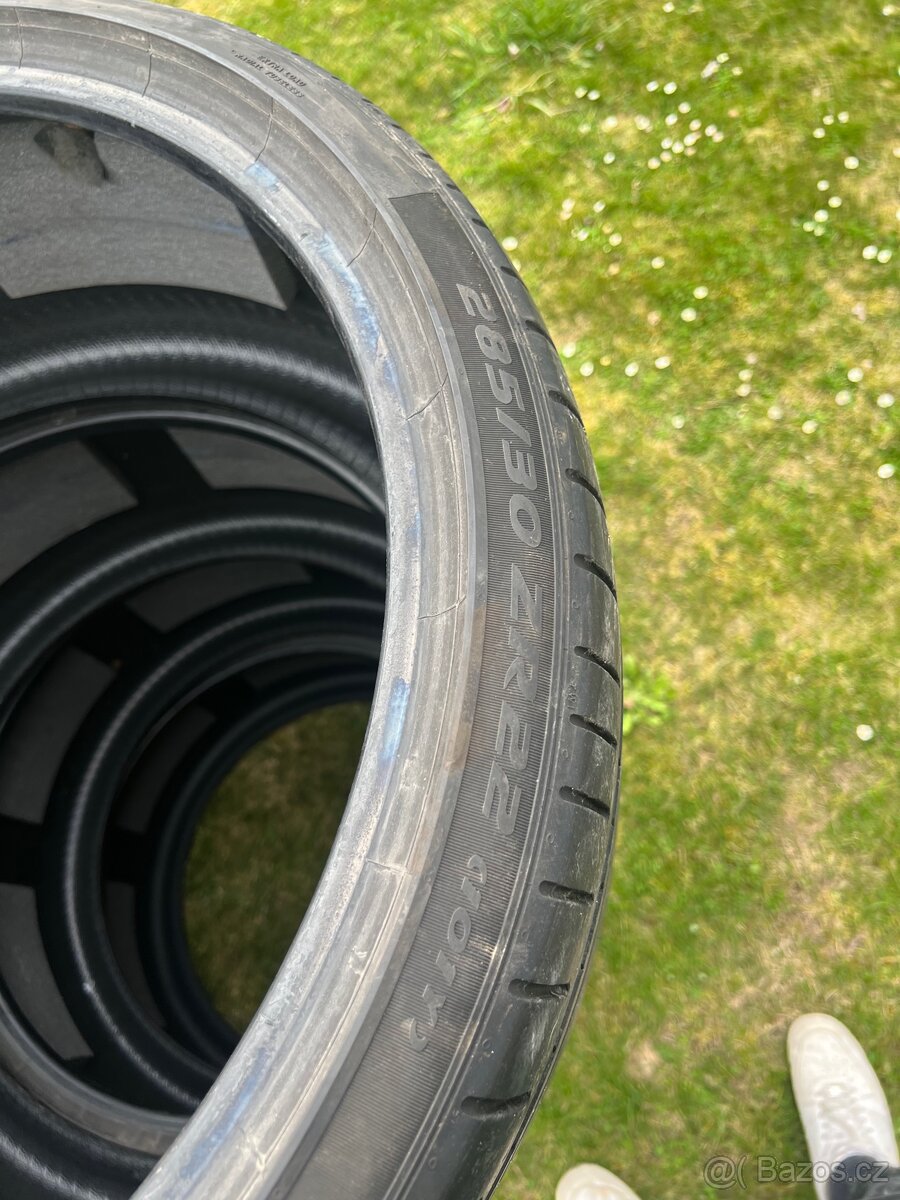 Pirelli 285/30 r22 - 4