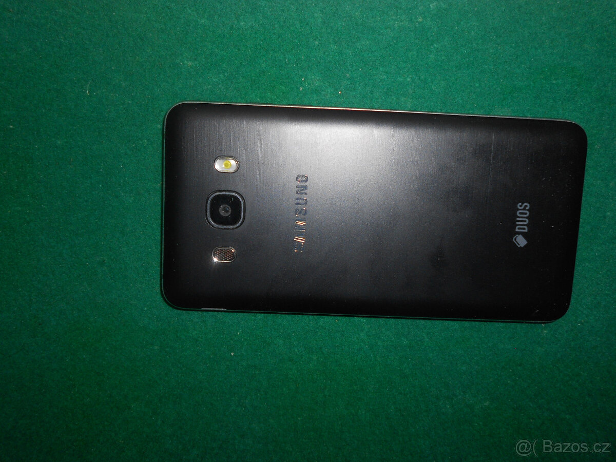 Mobilní telefony - makety - 2 kusy. - 4