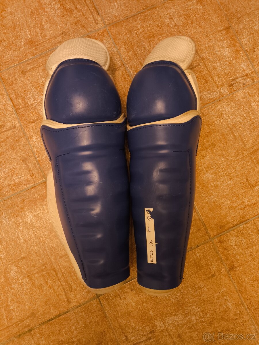 Hokejová výstroj - 4