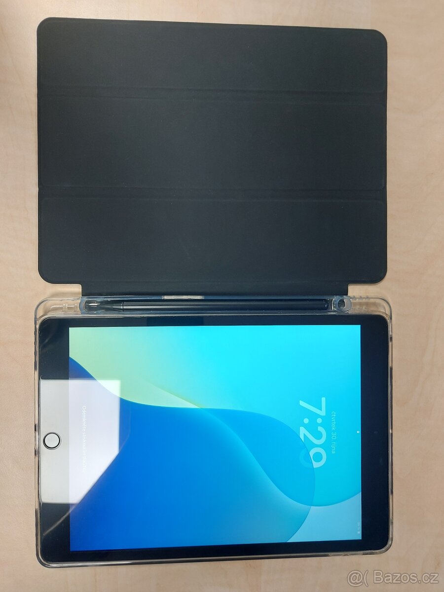 iPad 9. generace 64 GB (model A2602) - 4