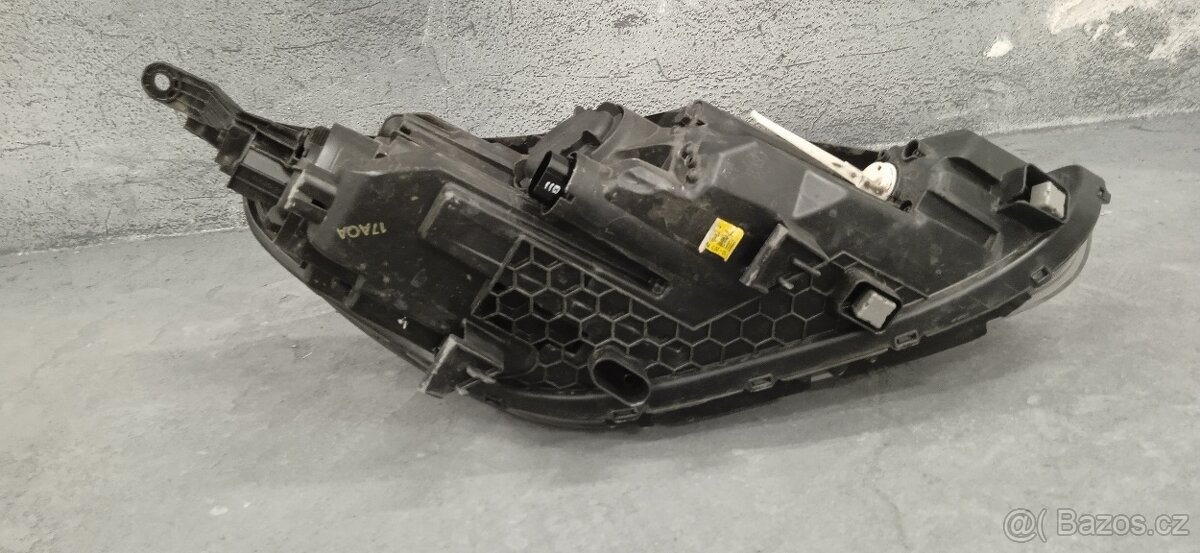 Hyundai i30 přední svetlo - 4
