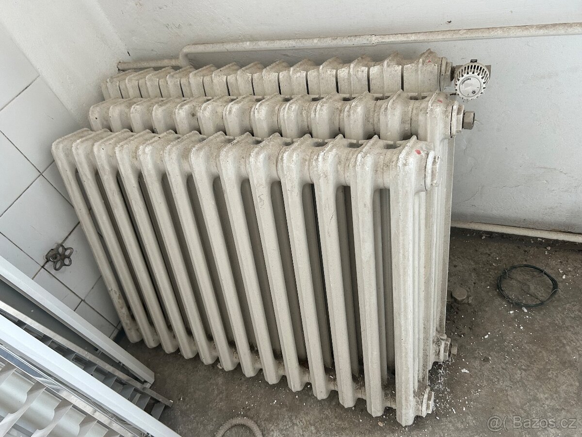 Prodám radiátory litinové, zachovalé - 4