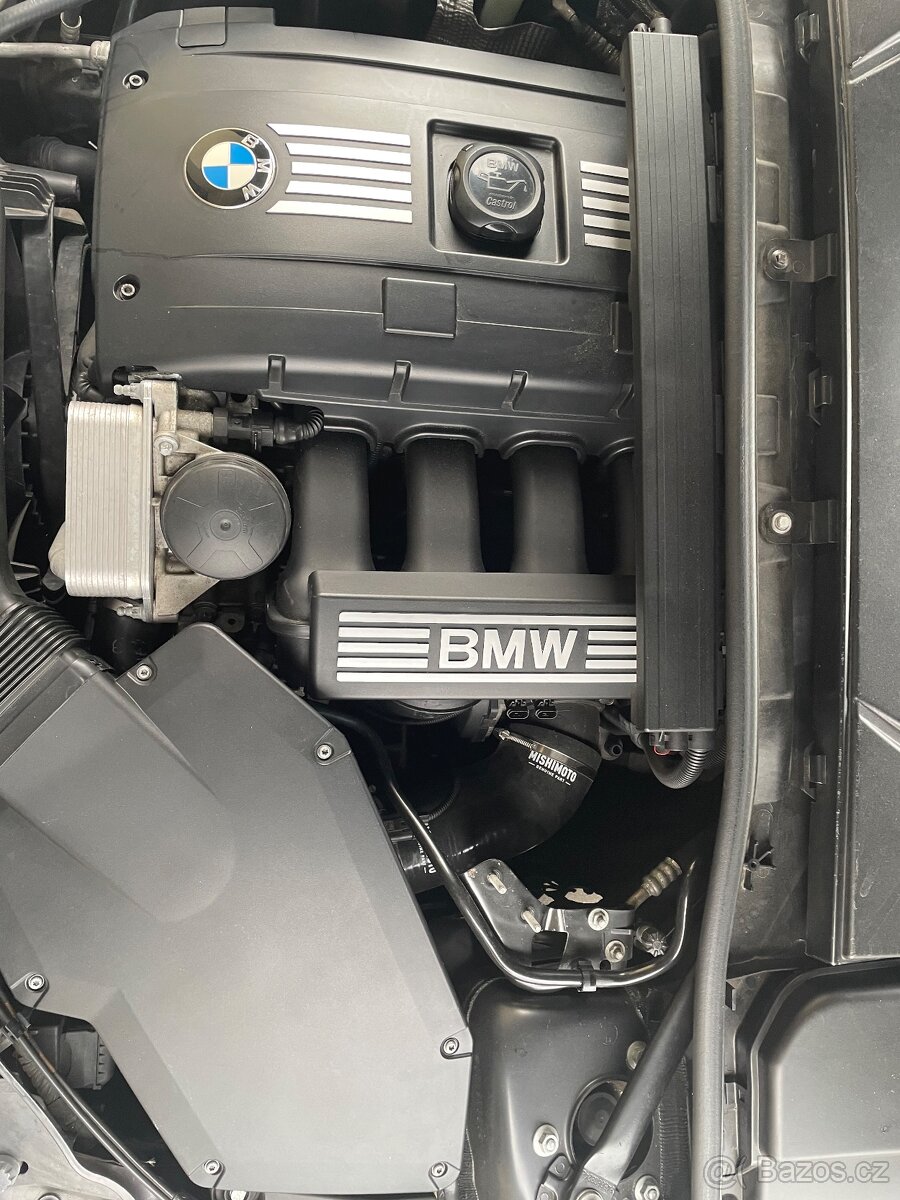 BMW N52, N53 silikonová hadice sání Mishimoto - 4