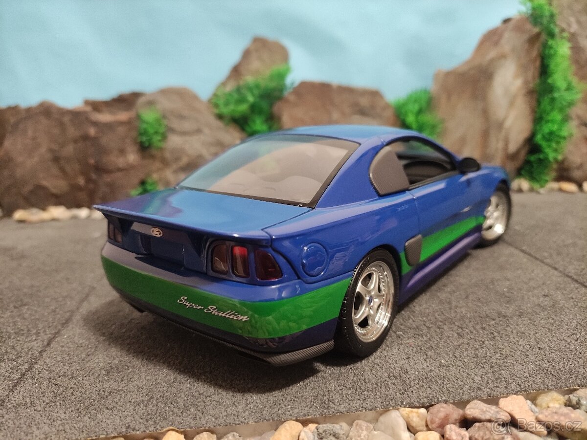 prodám model 1:18 ford mustang super stallion AUTOart - 4
