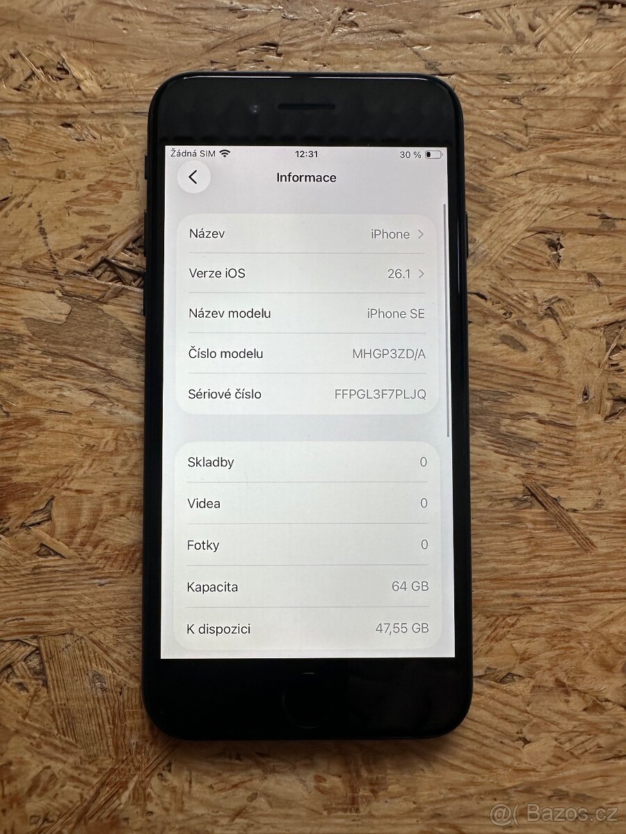 Apple iPhone SE2020 64GB Černý - 4