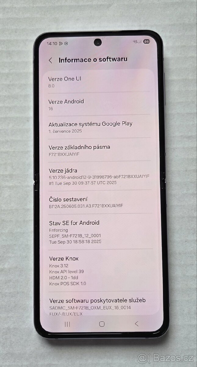 Samsung Galaxy Z Flip 4 TOP STAV - 4