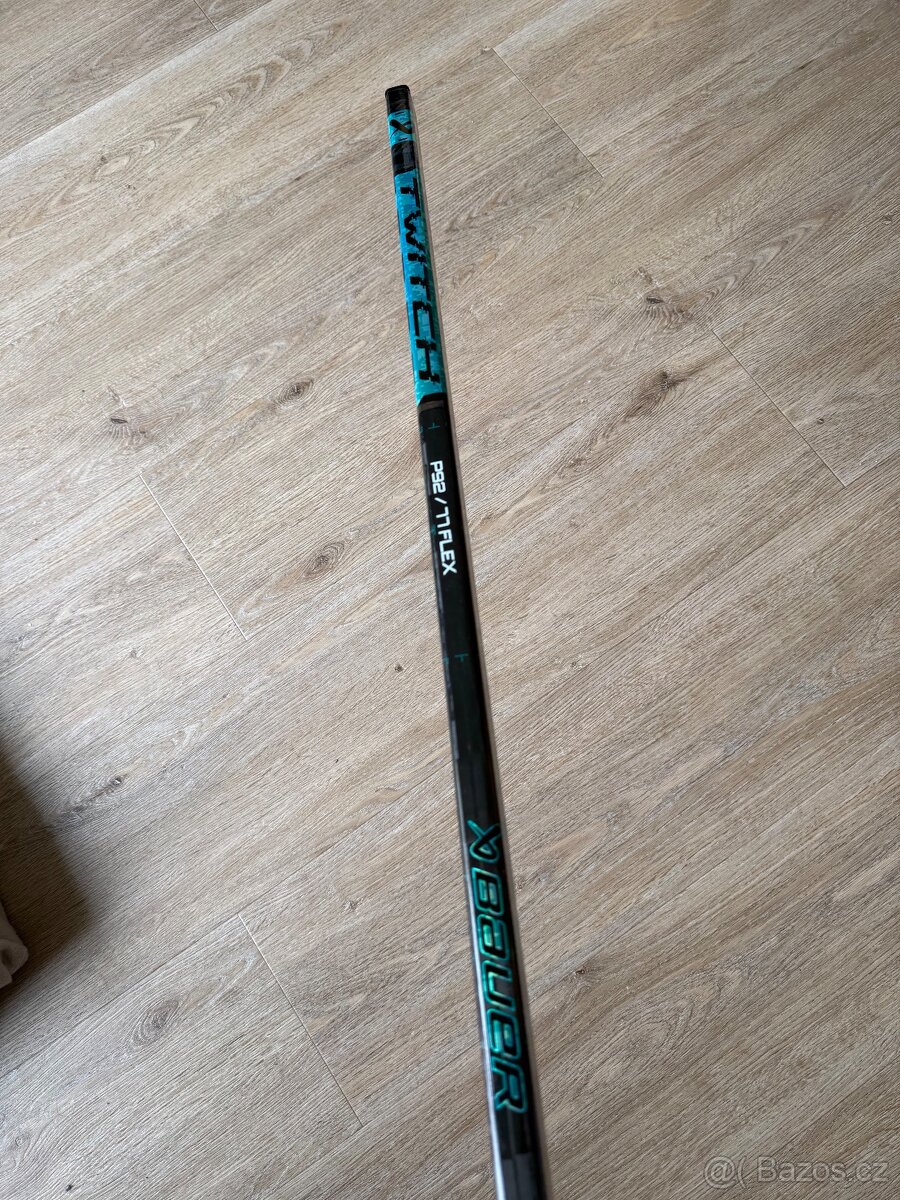 Hokejka Bauer TWITCH, pravá, P92 a P28, flex 70, 77 a 87 - 4