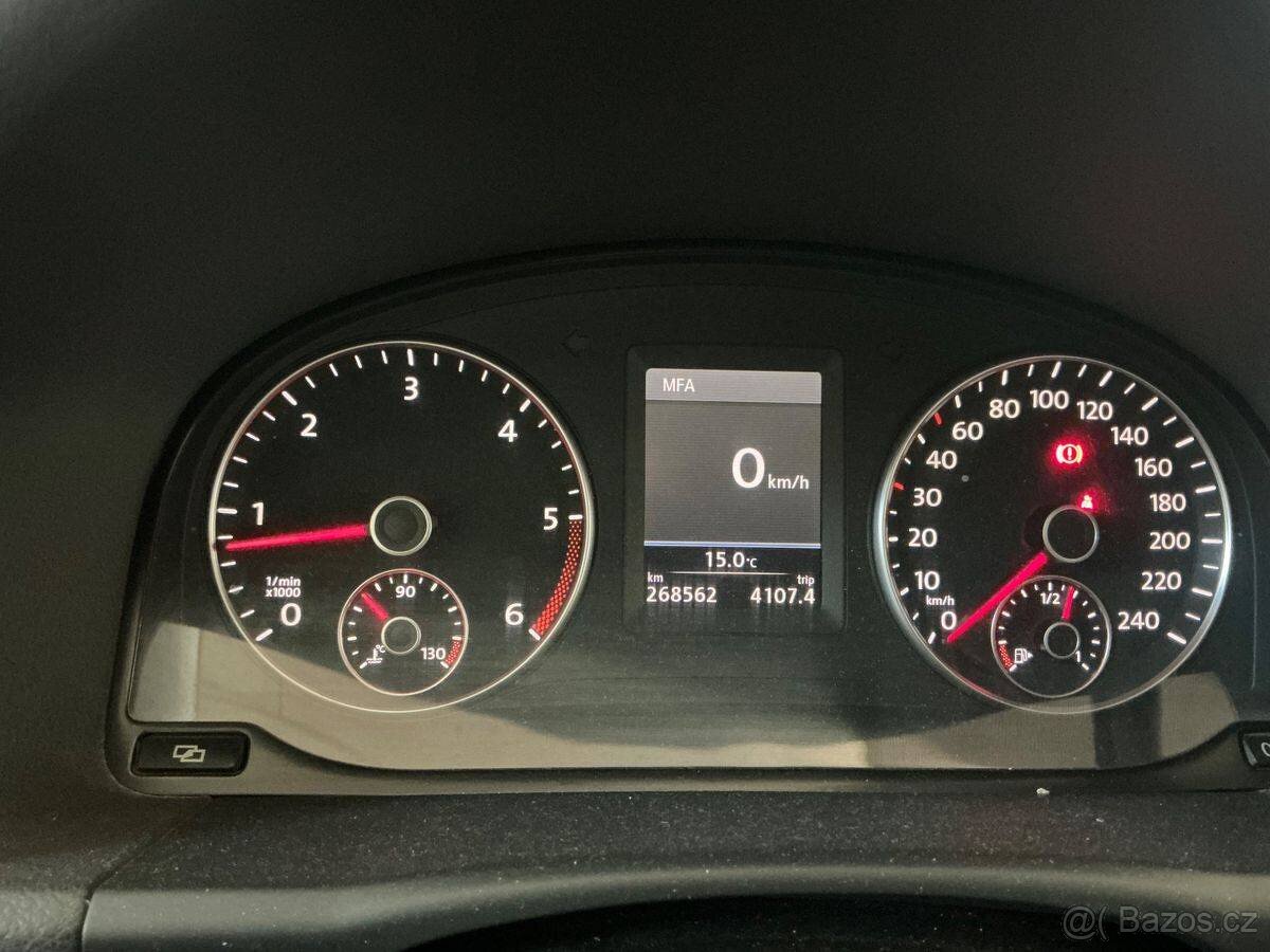 VW Touran 2.0TDI 103kW,Highline,7.míst,1.majitel,serviska - 4